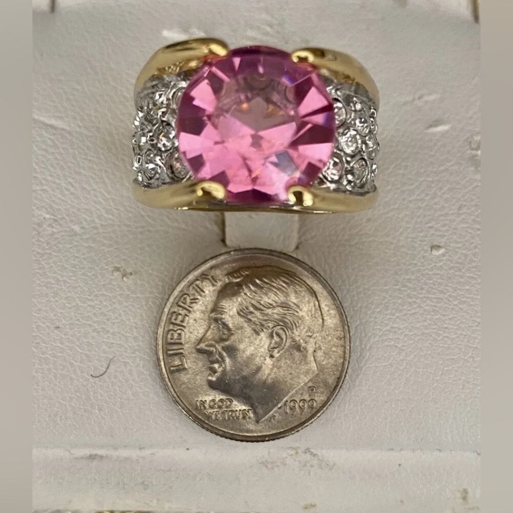 Ivana Trump CZ Cubic Zirconia Pink / White Crystal Cocktail Ring Sz.6